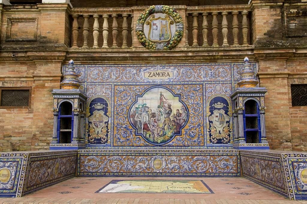 Севилья, лавочка